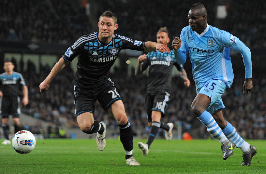 景增添了许 景增添了许